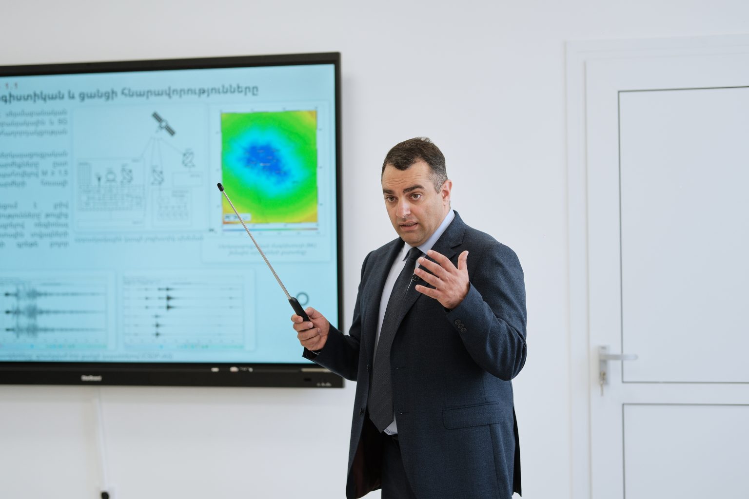 Dr. Jon Karapetyan presenting the CHARNET network